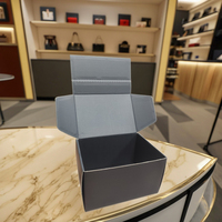 Boîte à chaussures de luxe personnalisée haut de gamme en carton noir, emballage en papier kraft, boîte d'expédition avec gaufrage