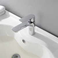 Robinet de lavabo de salle de bain en chrome poli, en laiton massif, à levier unique, à monter sur le plan, mitigeur d'évier eau chaude et froide