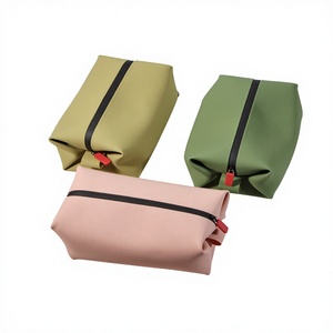 Sac de rangement portable Wayhive Cross Border en silicone, étanche, grande capacité, pour maquillage et articles de toilette, personnalisable avec logo - Product Image 1