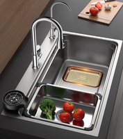 Évier de cuisine monobac en acier inoxydable avec rince-verre, robinet extractible et eau filtrée pour usage en cuisine