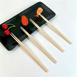Produits Tendances 2026 Nouveautés Baguettes Pointues en Bambou Style Japonais Vaisselle Jetable Personnalisable avec Logo - Product Image 1