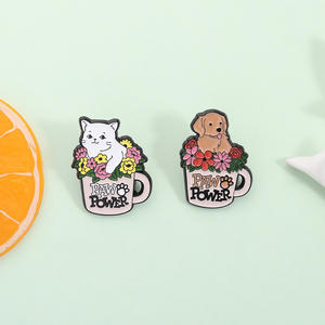 Pin de Esmalte con Diseño Floral de Paw Power para Amantes de Mascotas, Broche de Gato Blanco, <span class=keywords><strong>Perro</strong></span> y Otros Animales, Insignia para Solapa, Joyería, Regalo al por Mayor - Product Image 2