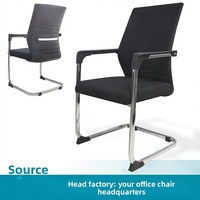 Chaise de bureau ergonomique moderne et minimaliste en maille avec dossier incurvé et accoudoirs fixes pour salle de conférence et utilisation à domicile sur ordinateur