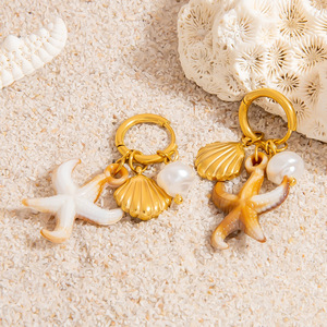 Boucles d'oreilles pendantes en forme d'étoile de mer, plaquées or 18 carats, en acier inoxydable, style océan, perle et coquillage, bijoux fantaisie - Product Image 1