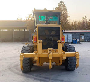 Motoniveleuse 919F de 13 500 kg pour travaux routiers avec lame avant et ripper arrière - Product Image 2
