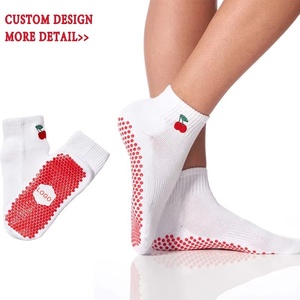 Calcetines Deportivos Personalizados para Gimnasio, Calcetines de Yoga y Pilates Antideslizantes para Mujer, de Algodón, con Logotipo Bordado, Transpirables - Product Image 4