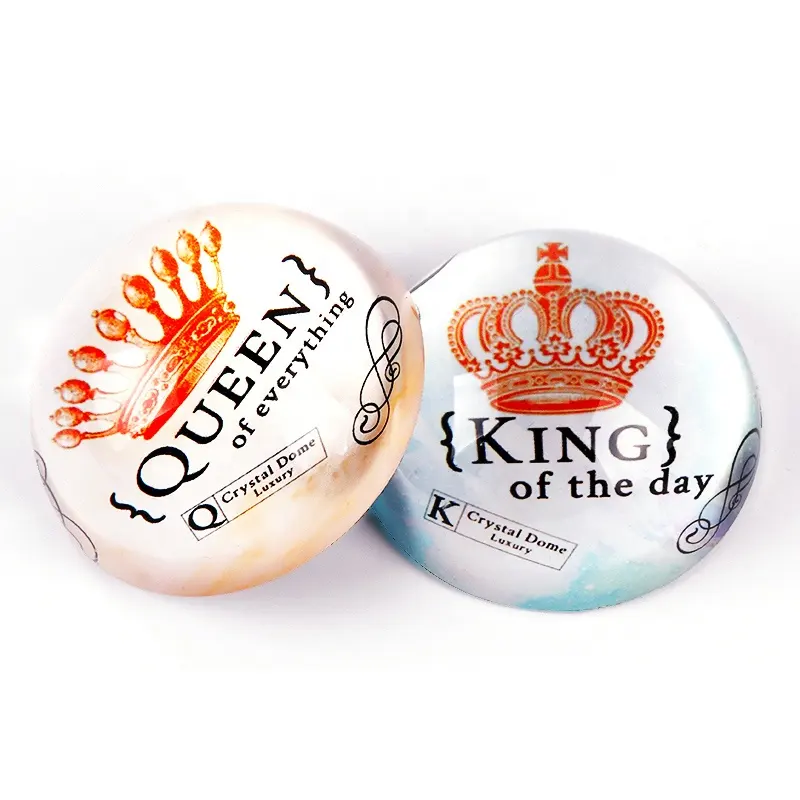 사용자 정의 인쇄 킹 및 퀸 크리스탈 유리 돔 종이 로고로 개인화 된 중국 제조업체