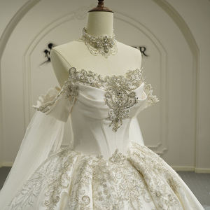 Vestidos de Novia Modernos con Cola Larga, Cuello Barco, Tul y Bordado de Encaje para Mujer, Modelo GT26015 - Product Image 5