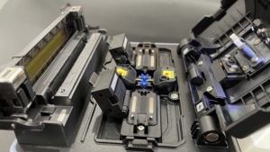 Épisseuse à Fibre Optique NK 3S 3-en-1 Multifonctionnelle avec OPM VFL pour la Construction de Réseaux FTTH FTTX - Product Image 3