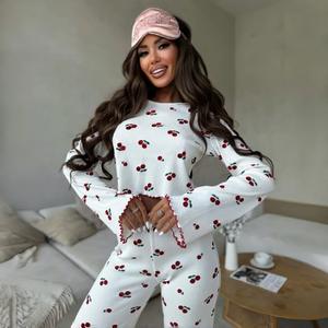 Ensemble pyjama décontracté YB à manches cloche pour femmes, imprimé cerises, haut à boutons sur le devant, pantalon, 2 pièces, vêtements de nuit, vêtements de maison, vente en gros - Product Image 1