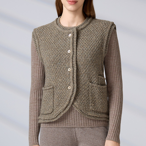 Gilet en tricot pour femme sur mesure OEM ODM, automne-hiver, vintage, en laine, col rond, cardigan avec boutons - Product Image 3