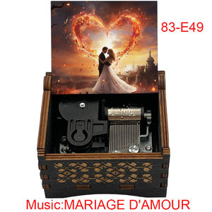 Boîte à <span class=keywords><strong>musique</strong></span> vintage artisanale créative mini carrée MARIAGE D'AMOUR en bois sculpté à manivelle pour la décoration intérieure - Product Image 4
