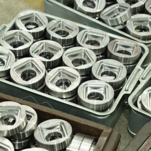 Macchina per Creare Magneti da Frigo Fai-da-Te 1.5*1.5 Pollici 2*2 Pollici 3*3 Pollici Kit per Creare Badge con 1000 Set di Materiali Magnetici - Product Image 5