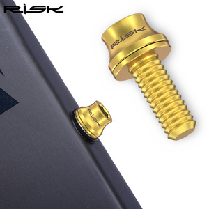 สกรูยึดขวดน้ำไทเทเนียมอัลลอยด์ RISK ขนาด M5x12 มม. พร้อมแหวนรอง สำหรับจักรยานเสือภูเขาและจักรยานเสือหมอบ - Product Image 3
