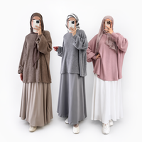 Ensemble deux pièces modeste en tricot patchwork polyester, respirant, à séchage rapide, rayé, coupe oversize décontractée, avec manches lanternes évasées, style musulman