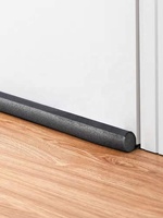 Costura de la puerta Impermeable y a prueba de polvo Parte inferior de la puerta Tira de sellado de 93cm Puertas y ventanas insonorizadas Tira de pegamento autoadhesiva