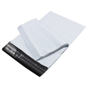 Sacs d'expédition compostables en gros avec logo personnalisé pour l'emballage de colis e-commerce - Product Image 1