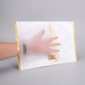 Sacs Mylar personnalisés imprimés à trois soudures latérales, finition mate premium avec UV sélectif, refermables à fermeture éclair, pochettes recyclables pour vêtements et chaussures, faible MOQ - Product Image 2