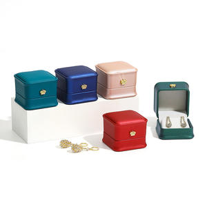 Caja de Joyería de Diseño con Hebilla de Corona, Nueva y en Oferta, para Guardar Anillos, Pulseras, Aretes y Collares, en Cuero PU, Ideal para Bodas - Product Image 5