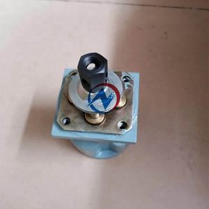 Gloednieuwe EX120-5 EX200-<span class=keywords><strong>2</strong></span> EX200-5 EX200-3 Graafmachine Joystick Stuurklep 9149232 9156582 9101511 Voor Hitachi - Product Image 6