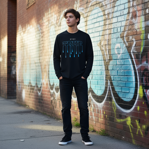 Camiseta de Manga Larga con Diseño Gráfico Blue Stay True, Color Azul con Diseño de Goteo - Product Image 3