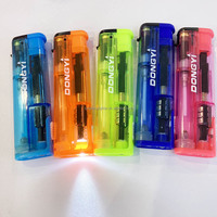 Briquet à gaz rechargeable LED coupe-vent le moins cher, briquet en plastique avec lumière LED pour le camping