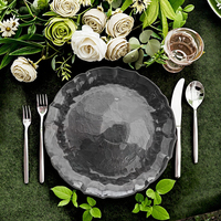 Assiettes de présentation en verre transparent avec bordure florale argentée antique pour la décoration de table de mariage, banquets, événements et réceptions