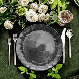 Assiettes de présentation en verre transparent avec bordure florale argentée antique pour la décoration de table de mariage, banquets, événements et réceptions - Product Image 4