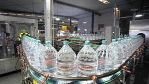 เครื่องปิดผนึกเติมน้ำบริสุทธิ์แบบสามในหนึ่งเดียวระบบนิวเมติกส์อัตโนมัติบรรจุภัณฑ์ถังบรรจุเครื่องดื่มเกียร์เครื่องยนต์หลัก - Product Image 5