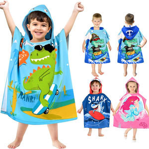 Peignoir poncho à capuche pour enfants bon marché Serviette de bain et de plage portable pour bébés Logo personnalisé pour la salle de bain - Product Image 1