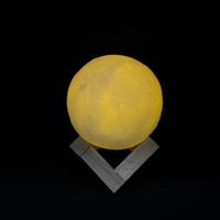 Vente en gros de table de chevet Ins Moon, lampe de bureau à LED peinte à la main, interrupteur de forme rechargeable par USB, style graffiti pour la maison