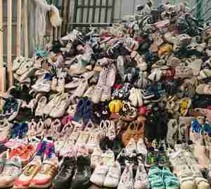 Chaussures de sport décontractées de grande taille pour hommes et femmes, de qualité supérieure, d'occasion, couleurs mélangées, vente en gros en vrac - Product Image 1