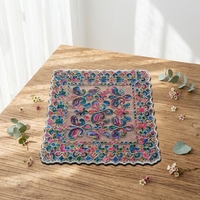 Meilleures ventes : Sous-verres brodés, sets de table en tissu dentelle, serviettes perlées et tapis de table pour la décoration de table à manger