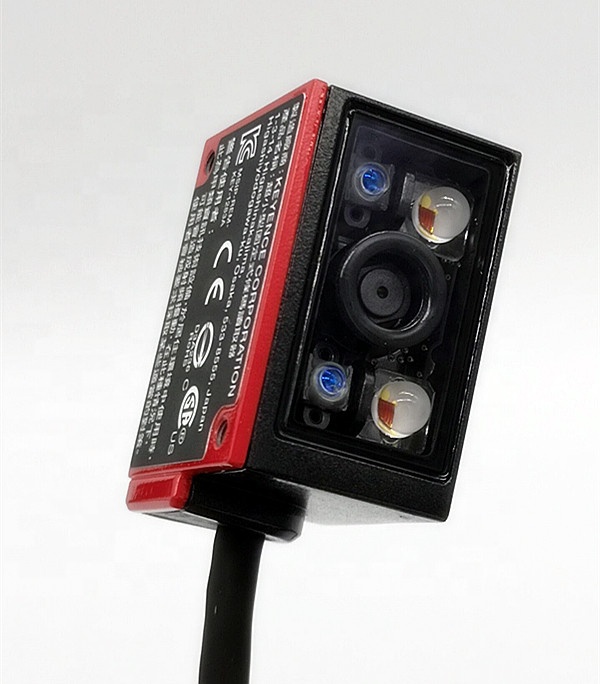 KEYENCE SR-710 Ultra-Compact 1D and 2D Code Reader