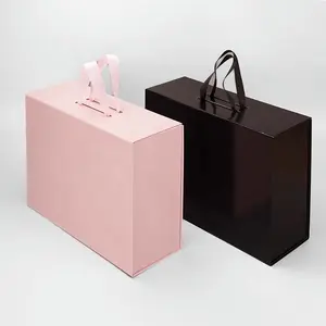 रिबन के साथ स्टॉक फोल्डिंग गुलाबी और काला चुंबक बॉक्स
