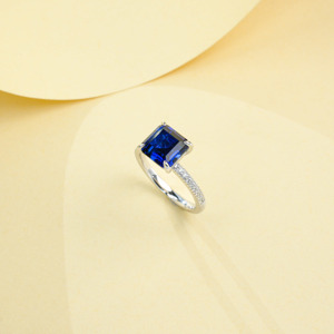 Anillo de Zafiro Azul Real Creado en Laboratorio, Corte Radiante, Plata de Ley 925, con Piedras Laterales Incrustadas, Anillo de Compromiso para Mujer - Product Image 3