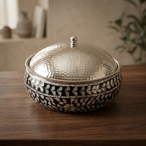 Casserole ronde en métal avec couvercle en acier inoxydable, design bohème, extérieur poli, pot durable - Product Image 4