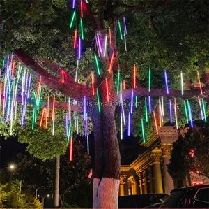 Schlussverkauf LED Meteor-Regentropfen-Lichter 8 Rohre außenbereich wasserdicht für Bäume Feiertag Weihnachtsbeleuchtung Dekorationen
