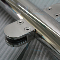 Poteau de balustrade d'escalier en acier inoxydable avec support pour extérieur, hôtel, balcon, poteau de garde-corps en verre, solide et antirouille