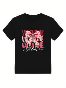 T-shirt graphique « Valentine Vibes » pour femme, décontracté, à manches courtes, col rond, en polyester tricoté, motif lettres et nœud, idéal pour l'été - Product Image 1