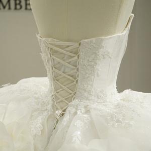 ชุดแต่งงาน GT26059 แบบมีชายกระโปรงยาวลากพื้น คอรูปหัวใจ เปิดหลัง ประดับด้วยลูกไม้ ทรงบอลกาวน์ สั่งตัดได้ - Product Image 5