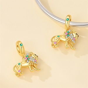 Colgante de pulsera de cobre chapado en oro, con temática de animales e insectos, un estilo popular de joyería y accesorios de moda. - Product Image 3