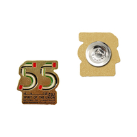 En stock Émirats Arabes Unis : Souvenir de la 55e Journée Nationale – Aimant, Badge, Drapeau, Broche avec portrait de Faucon et de Sjeikh pour la célébration nationale des Émirats Arabes Unis
