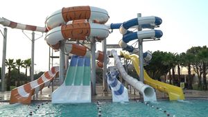 Tobogán Acuático Combinado para Parque Acuático, de Fibra de Vidrio, Atracciones Temáticas, Tobogán de Entretenimiento para Piscina al Aire Libre, Uso Residencial - Product Image 6