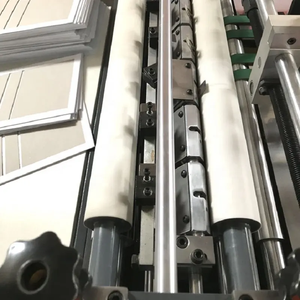 Machine de fabrication automatique de livres à couverture rigide avec moteur et moteur PLC Schneider pour albums photo de calendriers de restaurants - Product Image 3