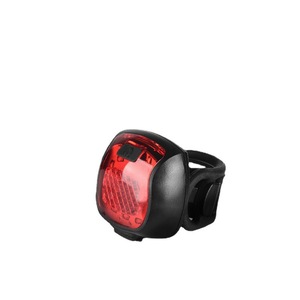 180 °   Luz Trasera para <span class=keywords><strong>Bicicleta</strong></span> de Ángulo Amplio, Recargable, Impermeable IP65, 5 Modos, Luz Trasera Tecnológica para Ciclismo Nocturno, <span class=keywords><strong>Bicicleta</strong></span> de Montaña y Carretera - Product Image 1