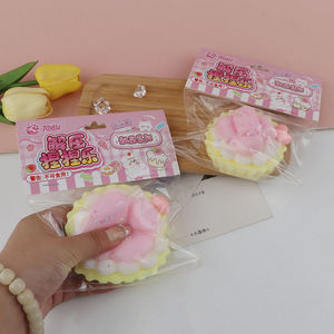 Juguete de simulación TPR con forma de pastel de melocotón, suave, de rebote lento, textura antiestrés - Product Image 5