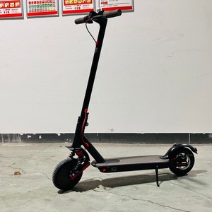 Trottinette électrique 8,5 pouces en alliage d'aluminium pliable, capacité de charge de 200 kg, vitesse maximale de 18 km/h, autonomie de 25 à 35 km, noir QS-44 - Product Image 1