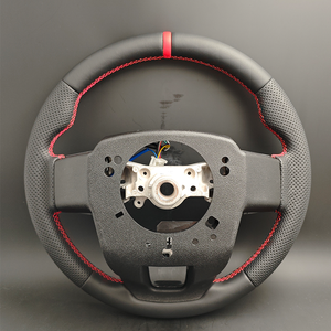 Volante de cuero medio perforado con embellecedor de carbono para Toyota Hilux GD6 GR Revo N70 N80 Land Cruiser <span class=keywords><strong>LC</strong></span> <span class=keywords><strong>200</strong></span> 300 2015-2022 - Product Image 3