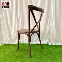 Chaise de salle à manger empilable de haute qualité en PP marron, pour location, mariage, avec dossier en X, style bois